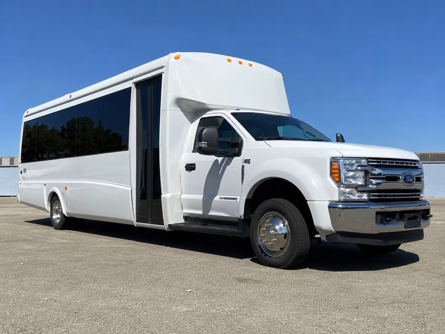 18 passenger minibus